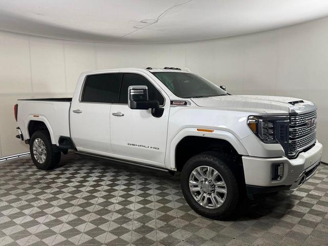 Photo of 2022 White Frost Tri-Coat GMC Sierra 2500