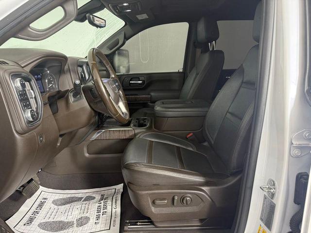 Photo of 2022 White Frost Tri-Coat GMC Sierra 2500