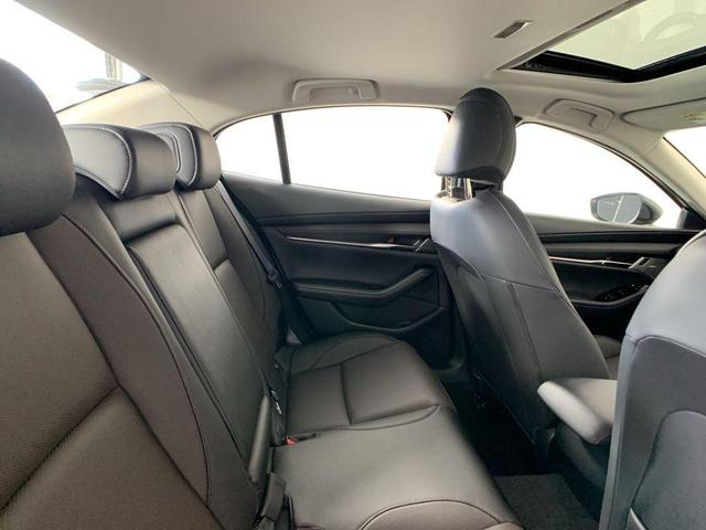 Photo of 2025 Platinum Quartz Metallic Mazda Mazda3