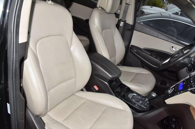 Photo of 2013 Twilight Black Hyundai SANTA FE