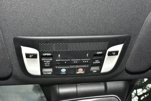 Photo of 2016 Bellanova White Pearl Acura ILX