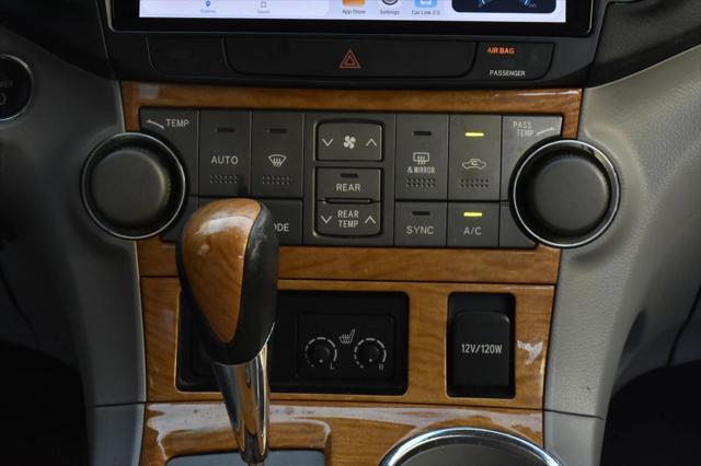 Photo of 2008 Classic Silver Metallic Toyota Highlander Hybrid