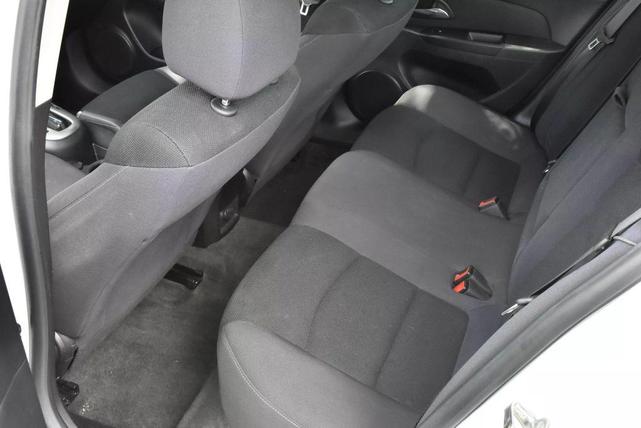 Photo of 2014 Summit White Chevrolet Cruze