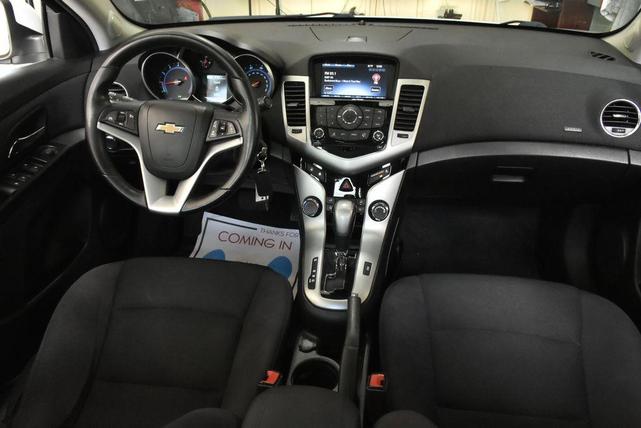 Photo of 2014 Summit White Chevrolet Cruze