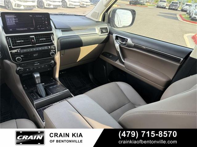 Photo of 2022 Mica Lexus GX 460