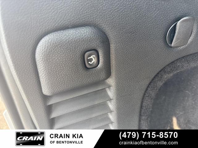 Photo of 2018 Ivory 3-Coat Jeep Grand Cherokee