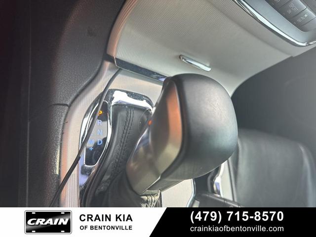 Photo of 2018 Ivory 3-Coat Jeep Grand Cherokee