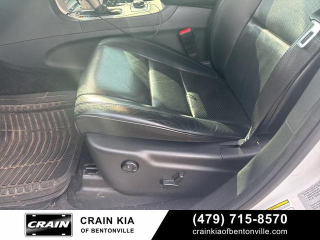 Photo of 2018 Ivory 3-Coat Jeep Grand Cherokee