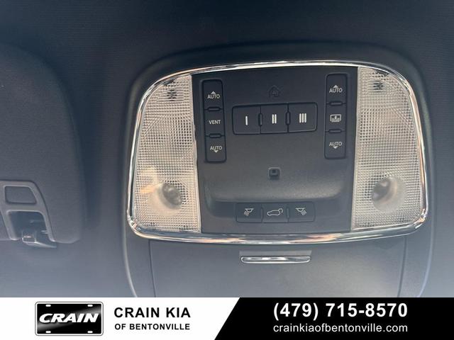 Photo of 2018 Ivory 3-Coat Jeep Grand Cherokee