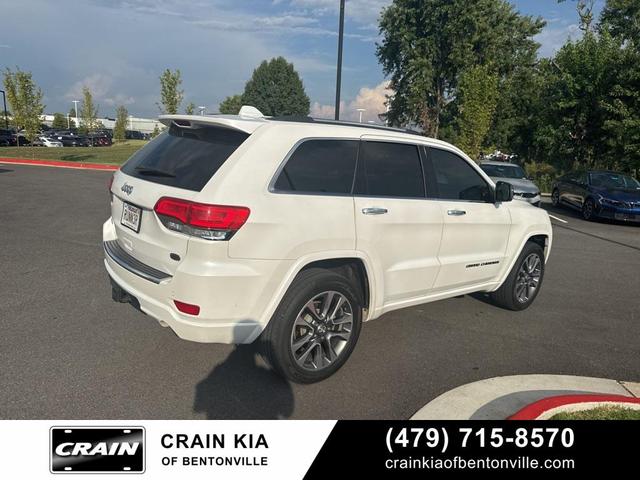 Photo of 2018 Ivory 3-Coat Jeep Grand Cherokee
