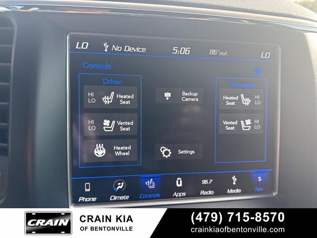 Photo of 2018 Ivory 3-Coat Jeep Grand Cherokee