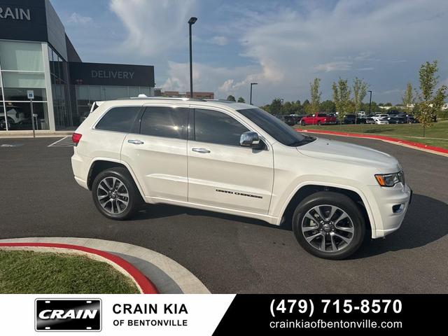 Photo of 2018 Ivory 3-Coat Jeep Grand Cherokee
