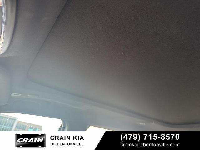 Photo of 2018 Ivory 3-Coat Jeep Grand Cherokee