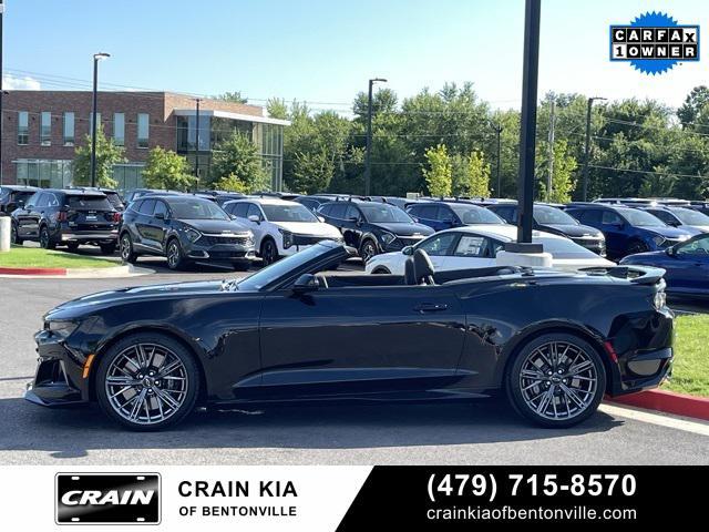 Photo of 2023 Black Chevrolet Camaro