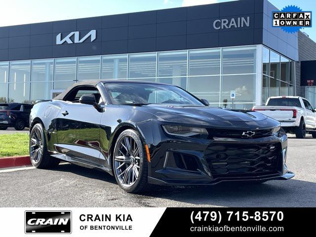 Photo of 2023 Black Chevrolet Camaro