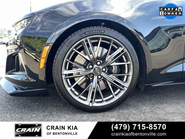 Photo of 2023 Black Chevrolet Camaro