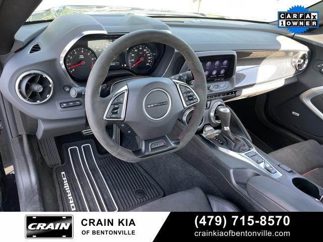 Photo of 2023 Black Chevrolet Camaro