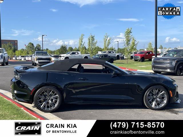 Photo of 2023 Black Chevrolet Camaro