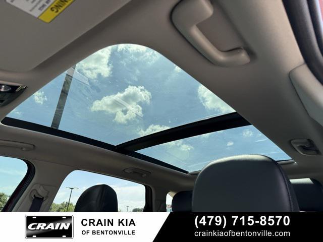 Photo of 2021 Passion Red Tintcoat Kia Sorento
