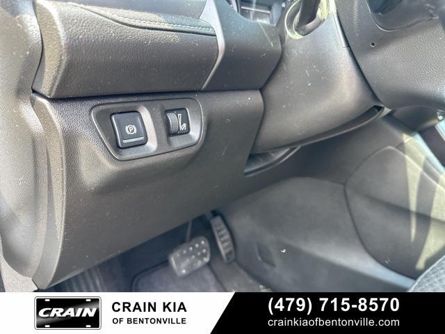 Photo of 2018 Summit White GMC Acadia