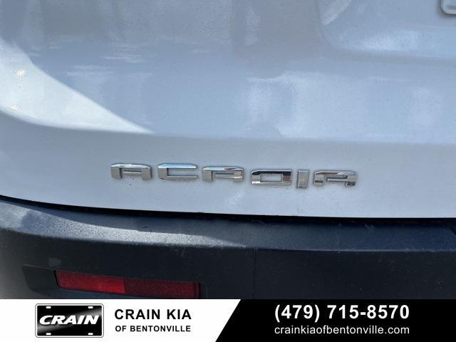 Photo of 2018 Summit White GMC Acadia