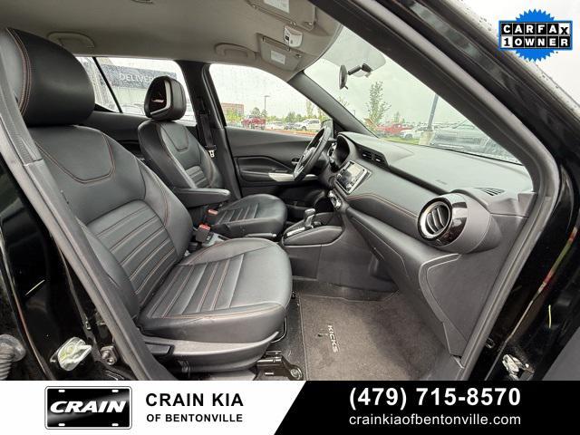 Photo of 2019 Super Black Nissan Kicks
