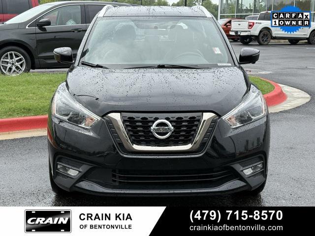 Photo of 2019 Super Black Nissan Kicks