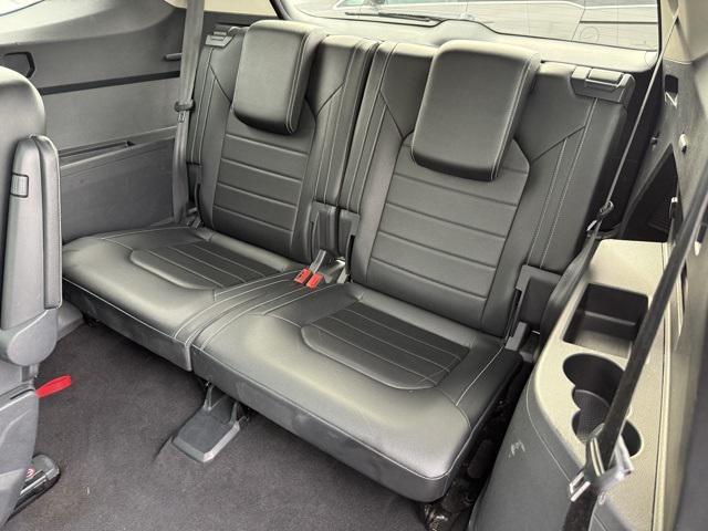 Photo of 2021 Pure White Volkswagen Atlas