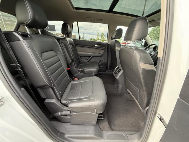 Photo of 2021 Pure White Volkswagen Atlas
