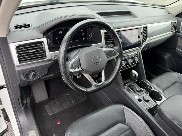 Photo of 2021 Pure White Volkswagen Atlas