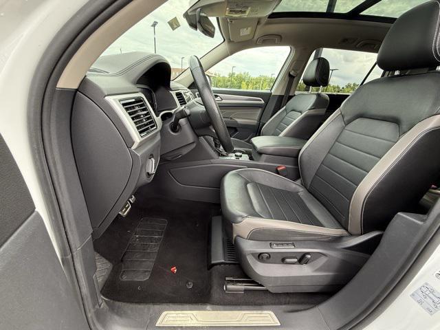 Photo of 2021 Pure White Volkswagen Atlas