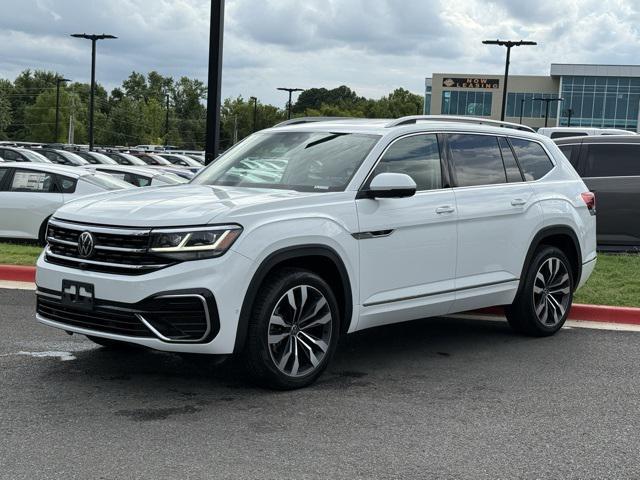 Photo of 2021 Pure White Volkswagen Atlas