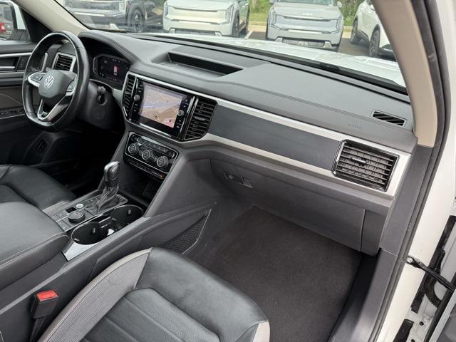Photo of 2021 Pure White Volkswagen Atlas