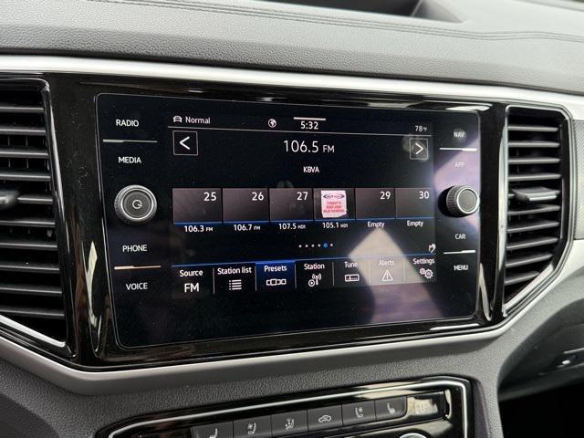 Photo of 2021 Pure White Volkswagen Atlas