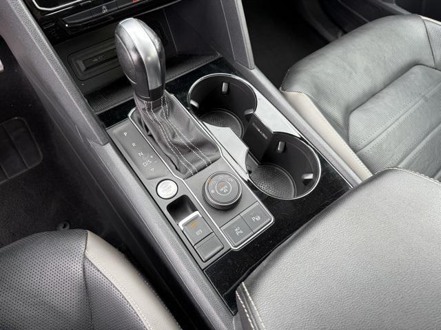 Photo of 2021 Pure White Volkswagen Atlas
