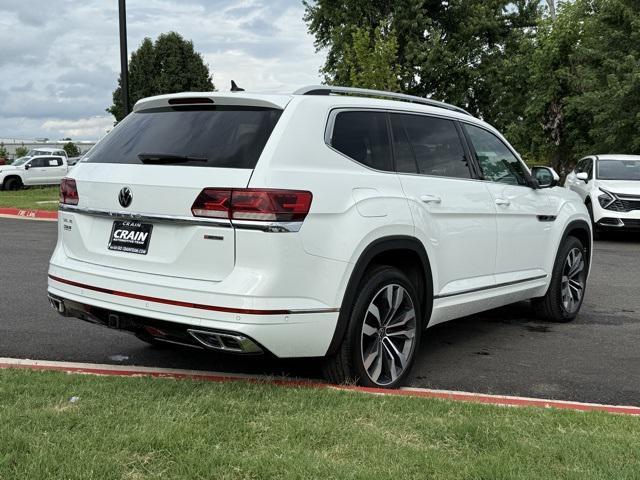 Photo of 2021 Pure White Volkswagen Atlas
