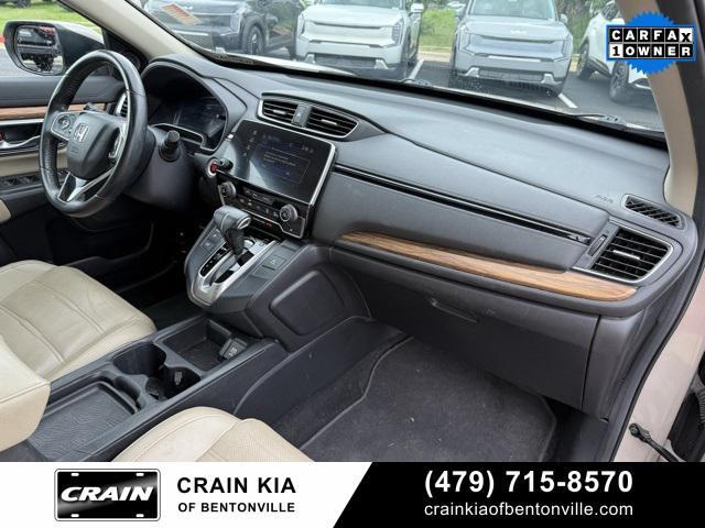 Photo of 2017 Sandstorm Metallic Honda CR-V