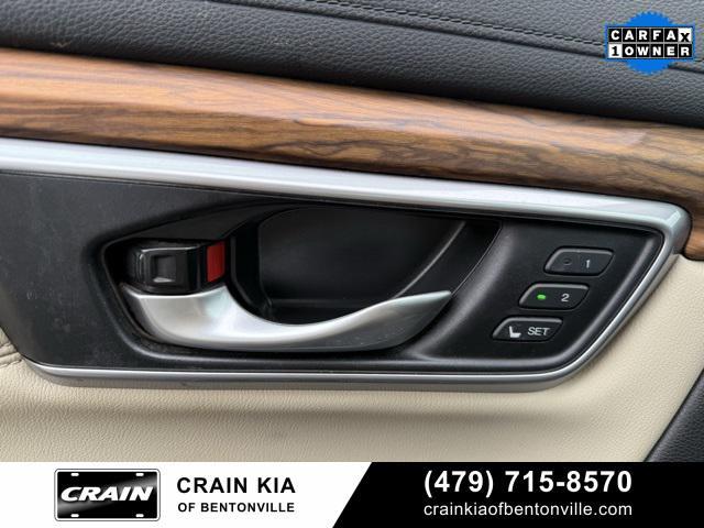 Photo of 2017 Sandstorm Metallic Honda CR-V