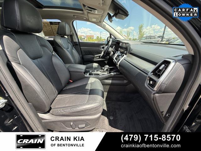 Photo of 2022 Ebony Black Kia Sorento