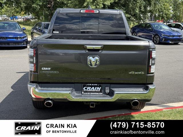 Photo of 2019 Granite Crystal Metallic Clearcoat RAM 1500