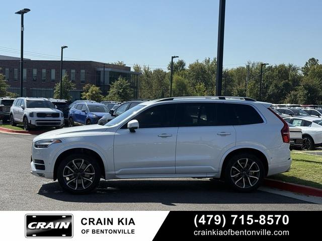 Photo of 2017 Crystal White Pearl Metallic Volvo XC90