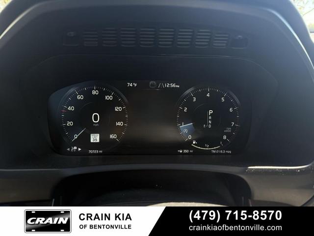 Photo of 2017 Crystal White Pearl Metallic Volvo XC90