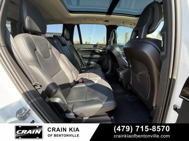 Photo of 2017 Crystal White Pearl Metallic Volvo XC90