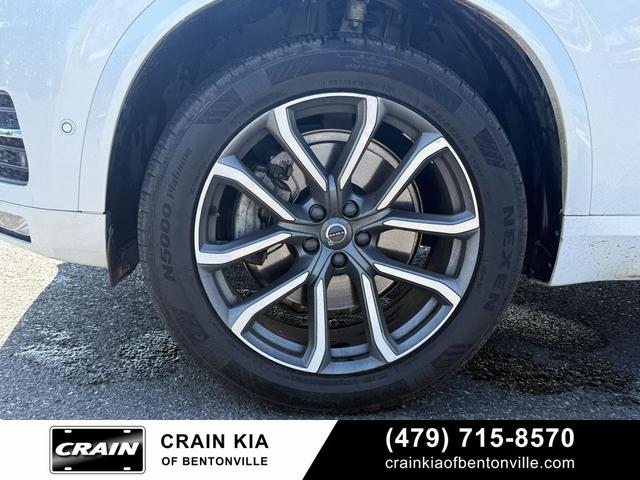 Photo of 2017 Crystal White Pearl Metallic Volvo XC90