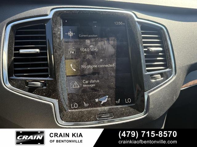 Photo of 2017 Crystal White Pearl Metallic Volvo XC90