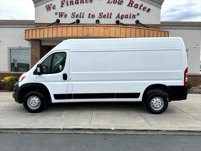 Photo of 2023 Bright White Clearcoat RAM ProMaster 2500