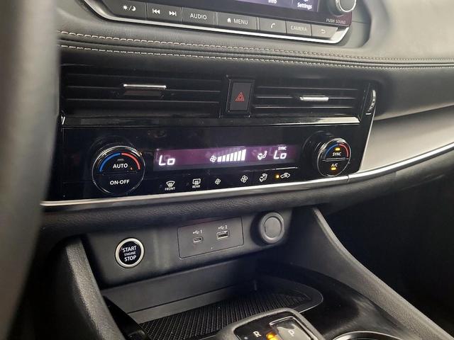 Photo of 2022 Gray Nissan Rogue