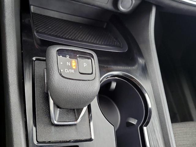 Photo of 2022 Gray Nissan Rogue