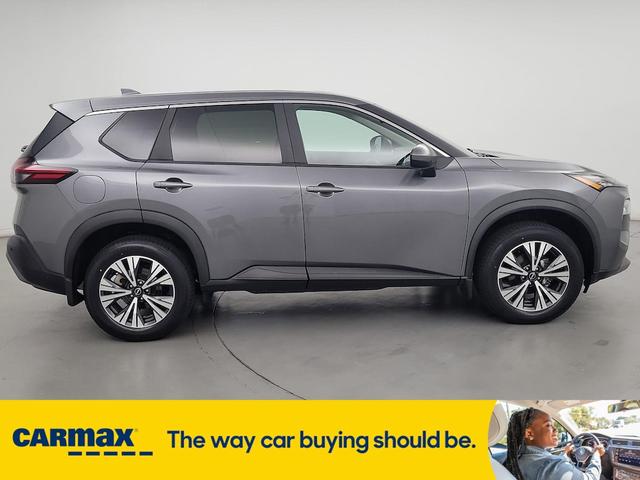 Photo of 2022 Gray Nissan Rogue