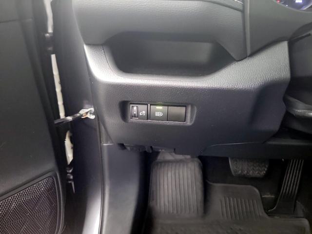 Photo of 2019 Gray Toyota RAV4